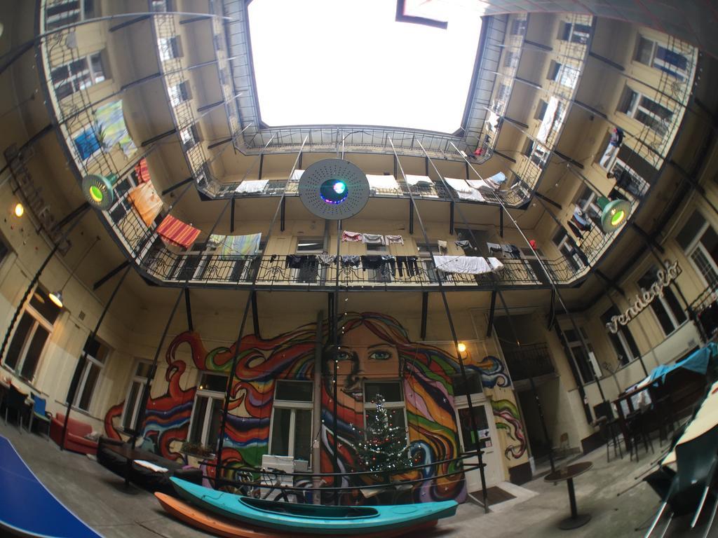 Dbc Hostel Budapest Extérieur photo